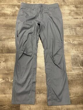 Under Armour Grey Pants Size 34x32